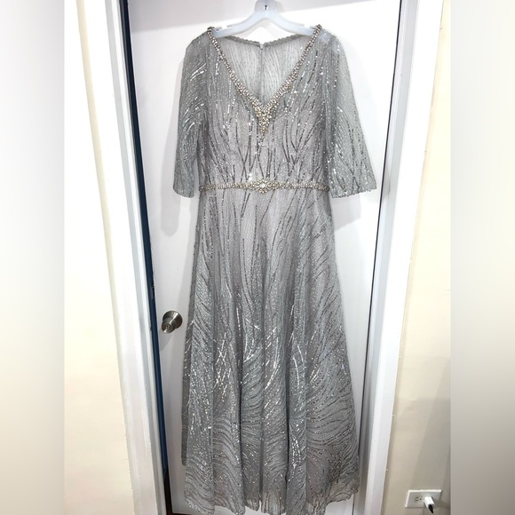 Silver Beaded Evening Gown | Size 14 | Worn Once | Elegant Formal Dress - Picture 2 of 6